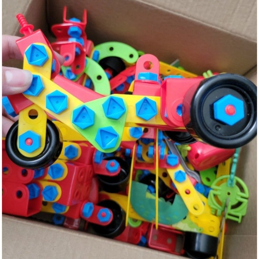 STEM Plastic Building Set - Picture 3 of 5
